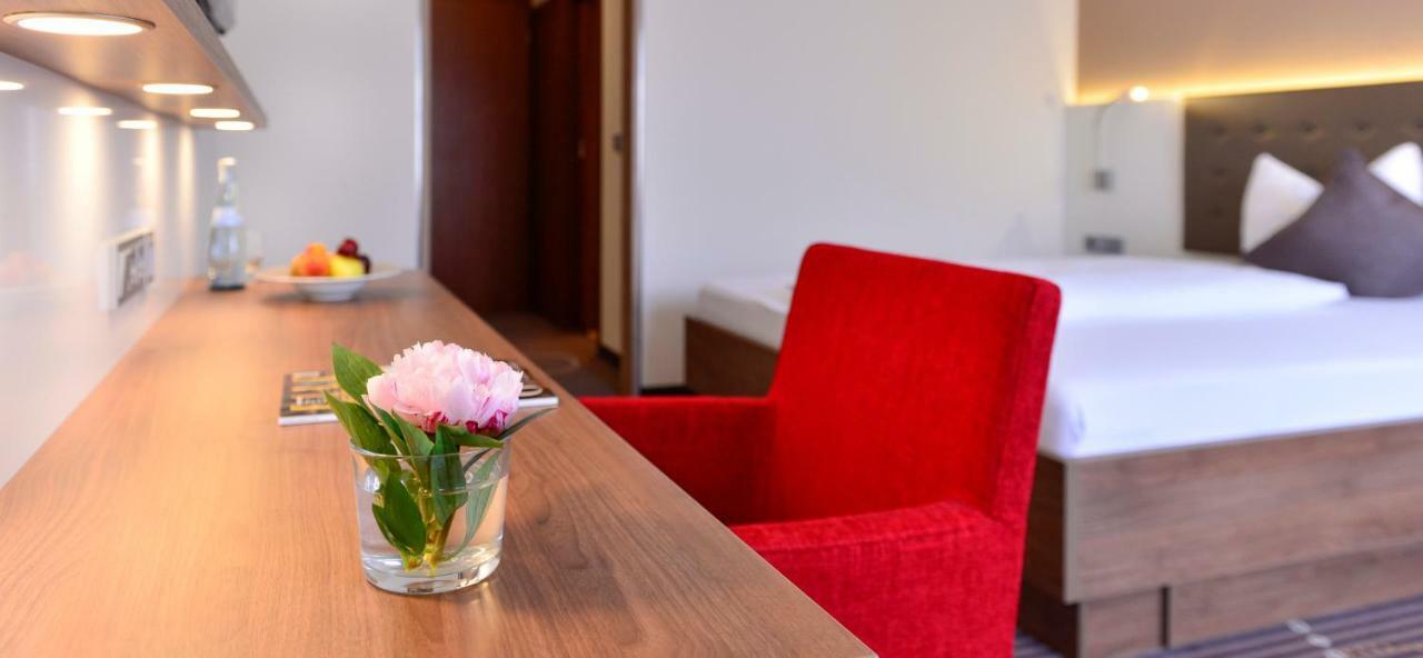 Hotel Fuchsen Kirchheim unter Teck Extérieur photo